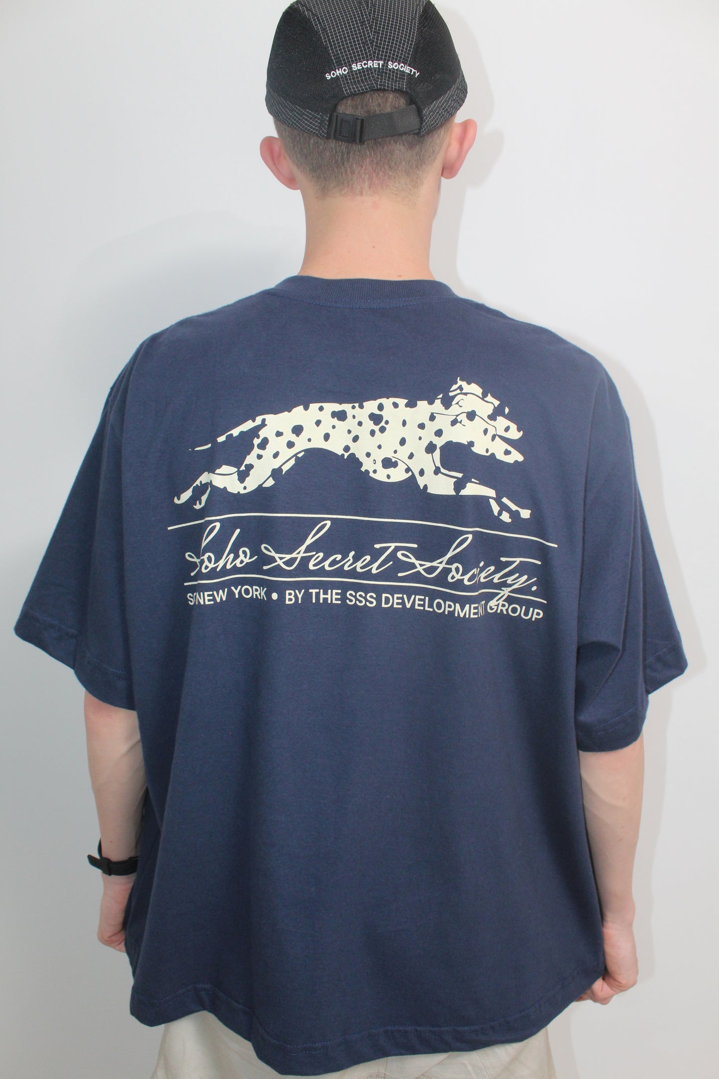 Camiseta Boxy 'Dalmatian' Azul Marinho