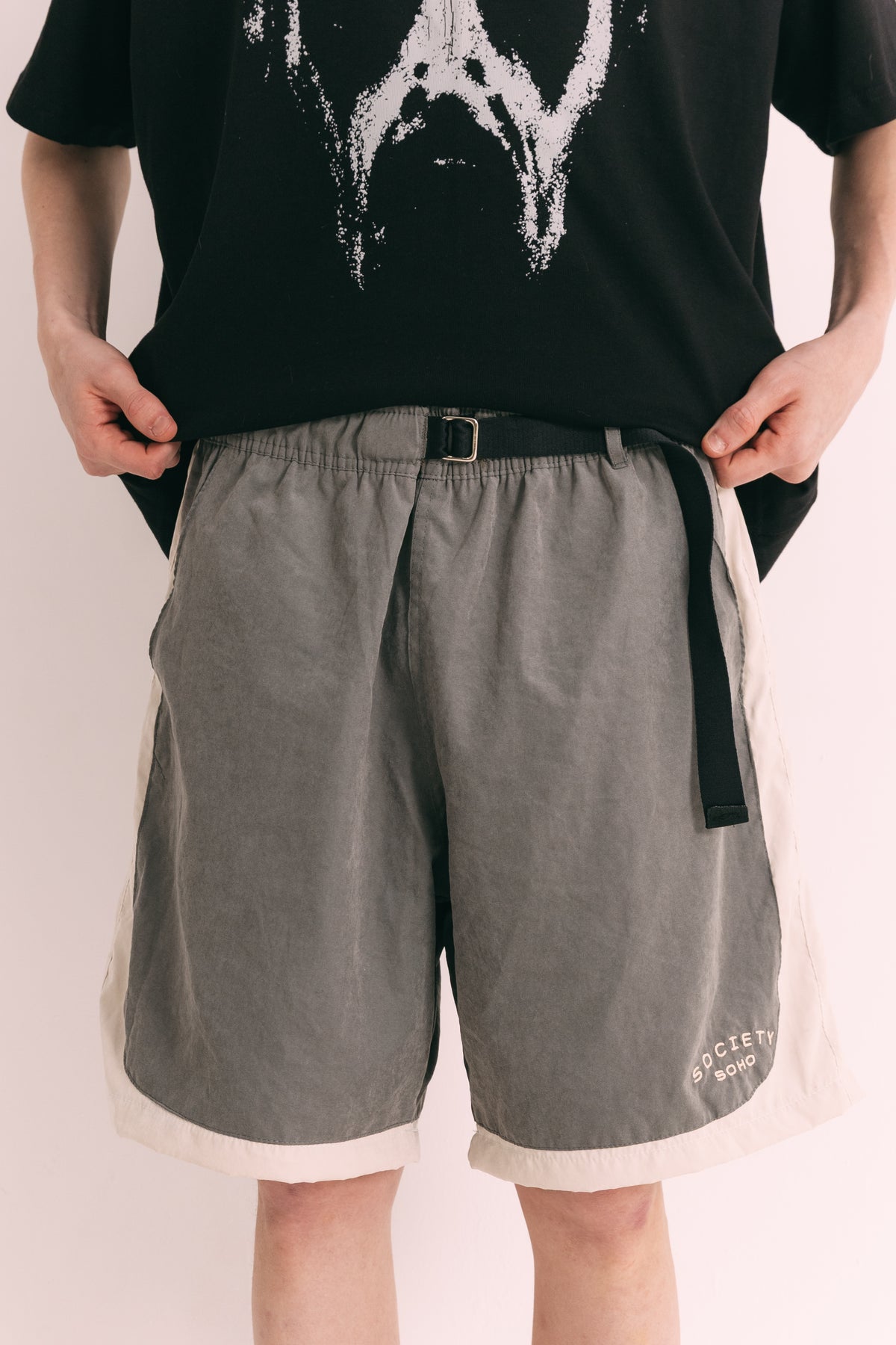 Short "SOCIETY" Cinza