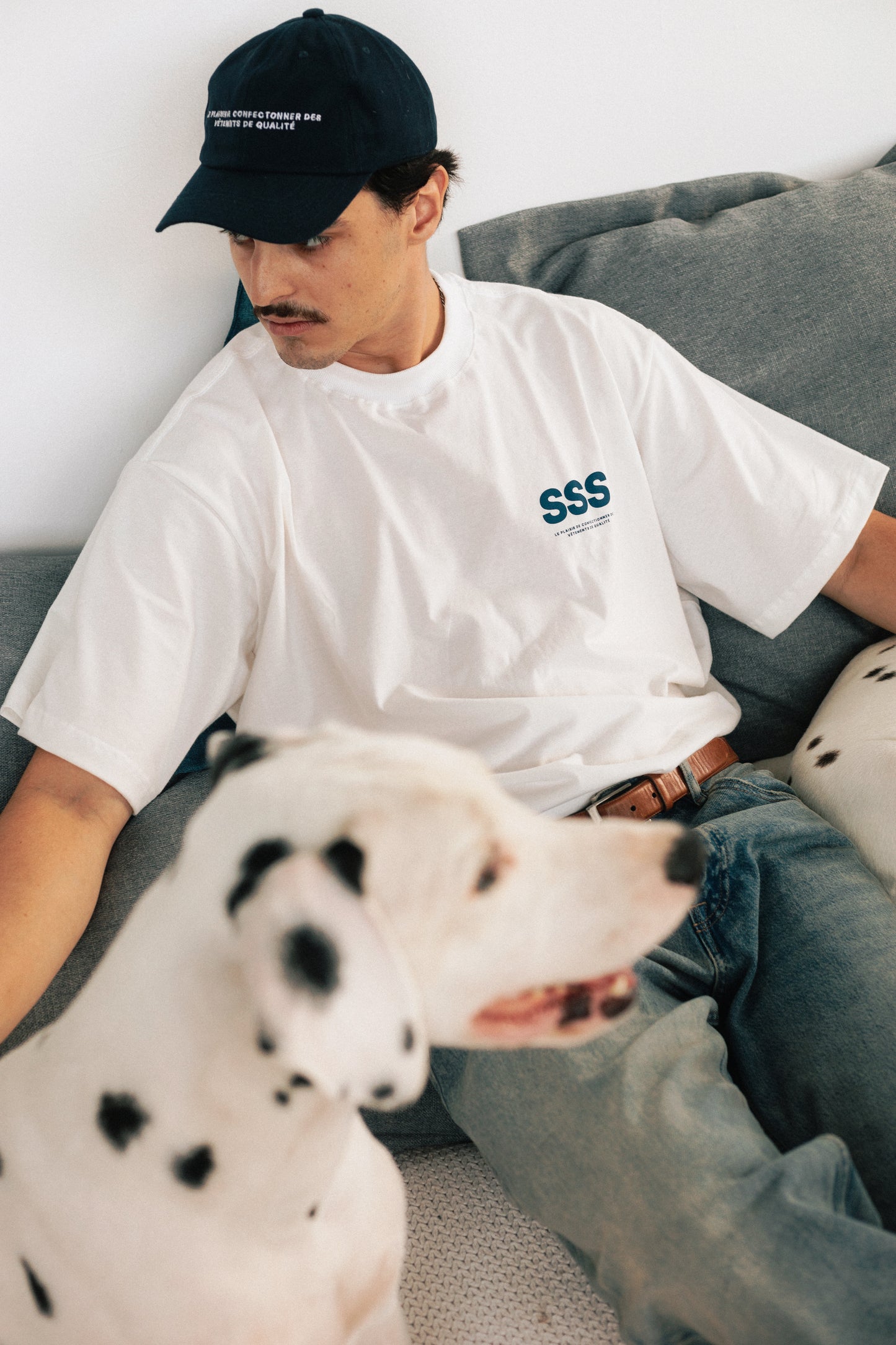 Camiseta Boxy "A Walk in the Park" Off-white